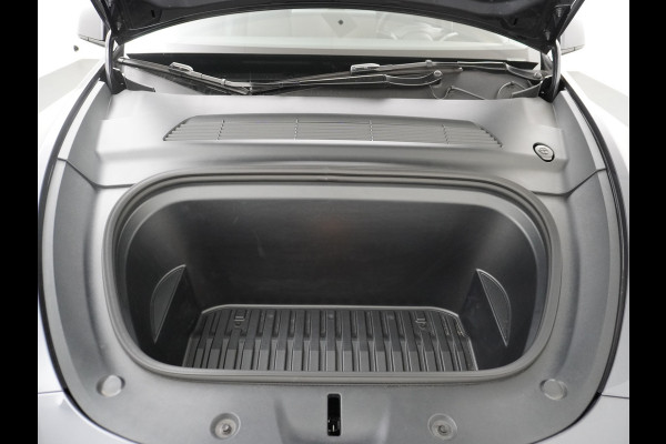 Tesla Model Y RWD 60kWh LFP 300PK Warmtepomp FSD-Computer 3 Auto-Pilot Sleutel-loos(via-GSM) Leder Premium Audio Camera's Panormadak Adap.Crui Elektr. Acht.klep WiFi Priv.Glass AEB ASR ESP IsoFix Connected-Services 1600kg Trekvermogen Orig.NLse Auto Accu-Garantie 6-2031/160.000km 1e Eigenaar 11kw thuis of snelladen tot 170kWh