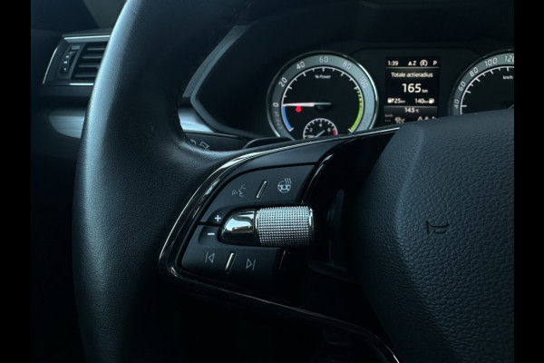 Škoda Superb Combi 1.4 TSI iV Bns Ed. 218pk NAVI/CAMERA/ACC/ECC/PDC/MF STUUR