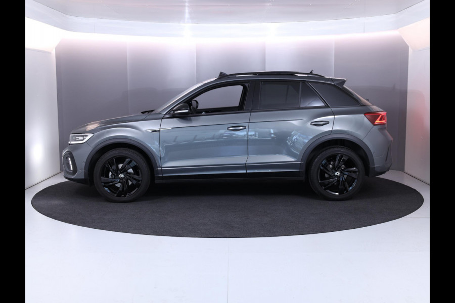 Volkswagen T-Roc 1.5 TSI R-Line 150 pk Automaat (DSG) | Verlengde garantie | Navigatie via App | Panoramadak | Parkeersensoren (Park assist) | Achteruitrijcamera | Adaptieve cruise control | Black Style pakket |