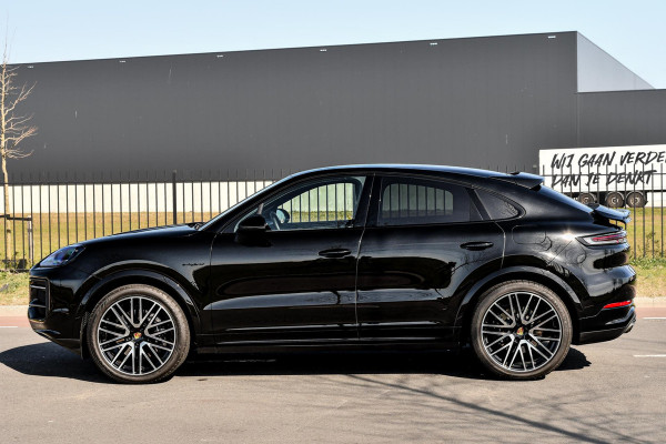 Porsche Cayenne Coupé 3.0 E-Hybrid. Sport Design, Chrono, ACC, Luchtv, Bose, Pano, 22'', Trekhaak, Stuurvw, Memory, Camera!