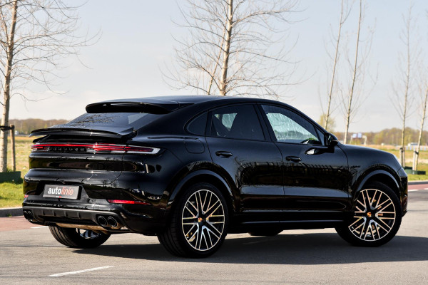 Porsche Cayenne Coupé 3.0 E-Hybrid. Sport Design, Chrono, ACC, Luchtv, Bose, Pano, 22'', Trekhaak, Stuurvw, Memory, Camera!