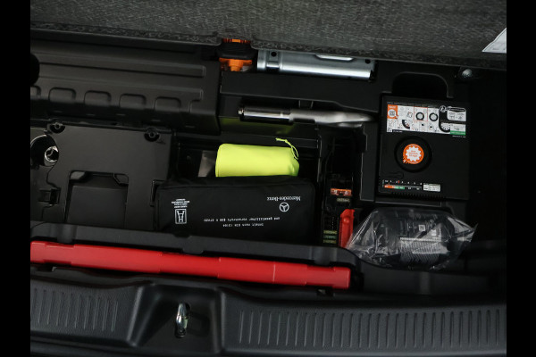 Mercedes-Benz B-Klasse 250 e Business Solution AMG | Trekhaak | Nightpakket | Parkeerpakket met achteruitrijcamera | Keyless-Go comfortpakket | GUARD 360 ° Vehicle protection Plus | Dodehoekassistent | EASY PACK achterklep |