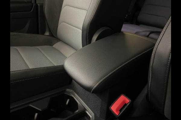 Volkswagen Tiguan 1.5 TSI ACT Highline Business R AUTOMAAT PANO AIRCO CLIMA NAVI CRUISE STOELVERW PDC TREKHAAK NIEUWSTAAT