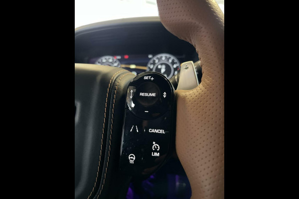 Land Rover Range Rover Sport P575 SVR Carbon Edition