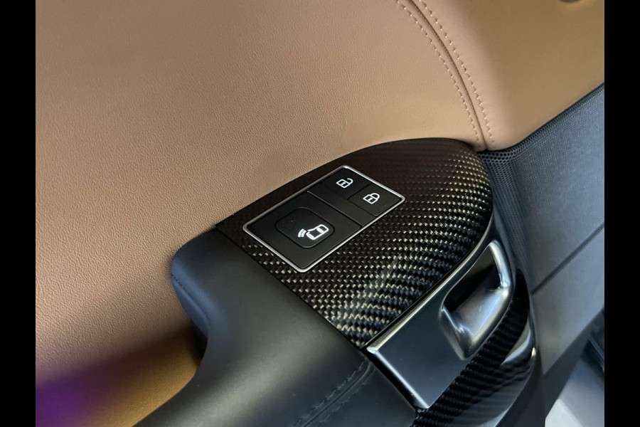 Land Rover Range Rover Sport P575 SVR Carbon Edition