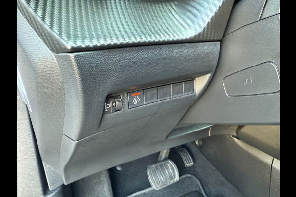 Peugeot e-2008 EV Allure Pack 50 kWh - 3Fase - Navi - Parkeerhulp - Climate