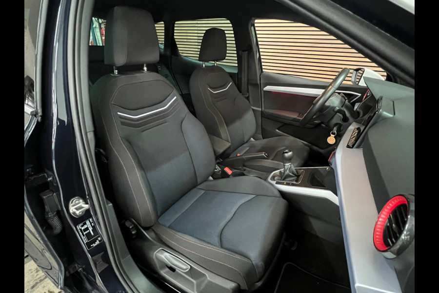 Seat Arona 1.0 TSI FR Bus. Intense | Facelift | Camera | Carplay | Matrix LED | Virtual | Ambient | Fabrieksgarantie