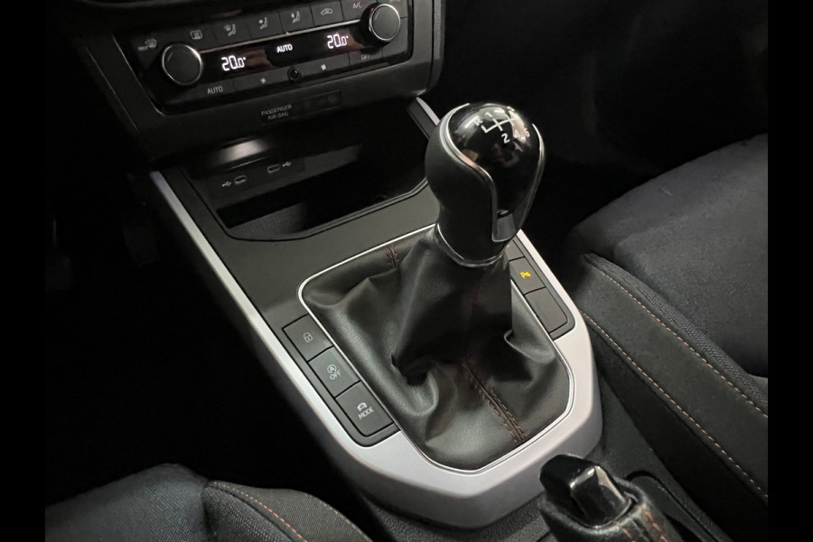 Seat Arona 1.0 TSI FR Bus. Intense | Facelift | Camera | Carplay | Matrix LED | Virtual | Ambient | Fabrieksgarantie