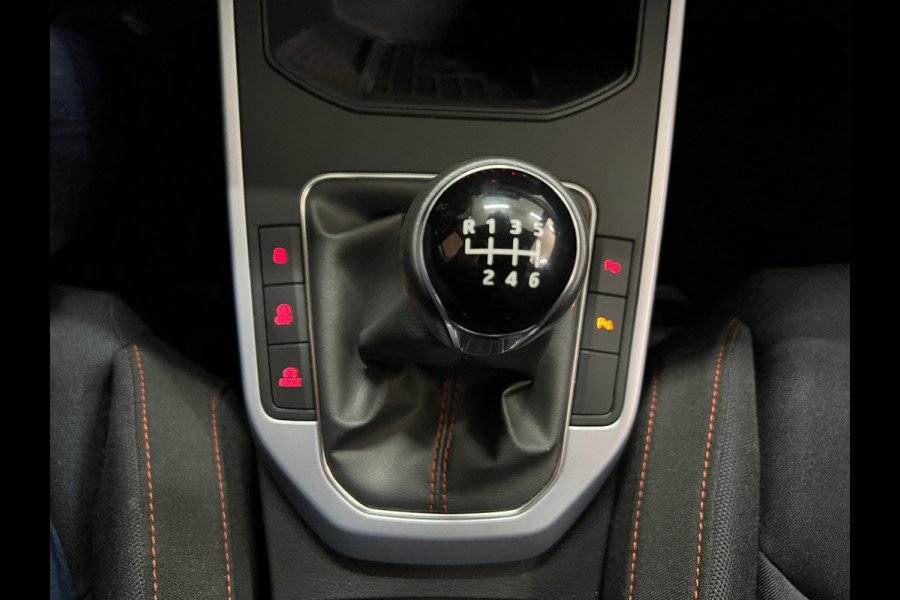 Seat Arona 1.0 TSI FR Bus. Intense | Facelift | Camera | Carplay | Matrix LED | Virtual | Ambient | Fabrieksgarantie