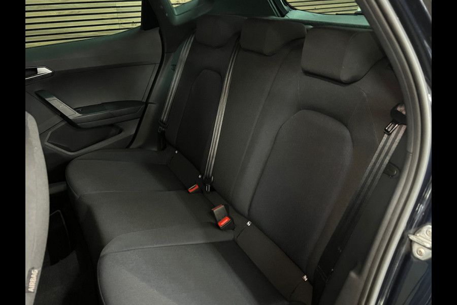 Seat Arona 1.0 TSI FR Bus. Intense | Facelift | Camera | Carplay | Matrix LED | Virtual | Ambient | Fabrieksgarantie
