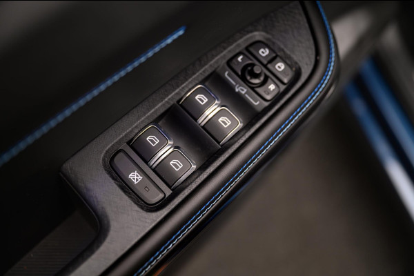 Lynk & Co 01 1.5 261PK Plug-in Hybrid *Fabrieksgarantie* Black Pakket 360° Camera Pano/dak Apple/Carplay