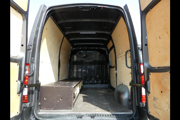 Renault Master T35 2.3 dCi 135 L2H2 airco , navigatie , camera