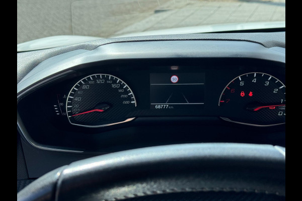 Peugeot 208 1.2 PureTech OUTLAW Edition - Apple CarPlay / Navigatie I Airco I LED I PDC I 68.000 KM -Dealer onderhouden
