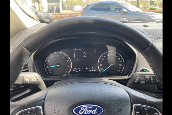Ford EcoSport 1.0 EcoBoost Titanium 125pk/92kW 6-bak | Afn. trekhaak | Dodehoek | Camera | B&O | Winter Pack | Privacy Glass | 17 inch | etc. etc.;