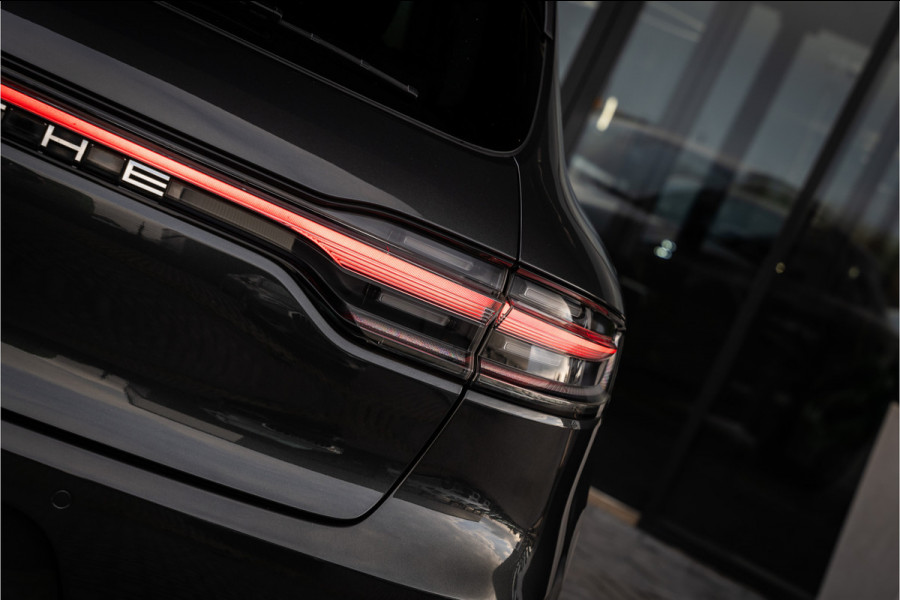 Porsche Macan 3.0 S - Facelift l Carbon l Alcantara Hemel l Panorama | Luchtv. | Elek. Trekhaak