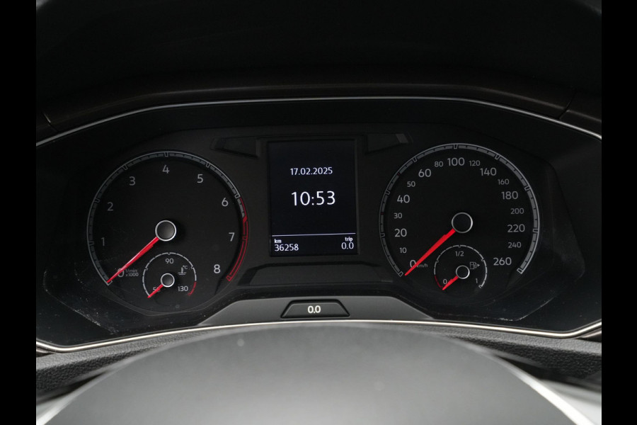 Volkswagen T-Roc 1.0 TSI Style Navigatie Stoelverwarming Pdc Side Assist