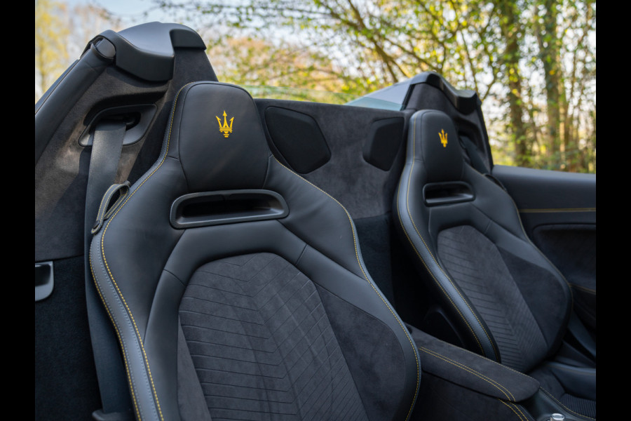 Maserati MC20 Cielo 3.0 V6 | Lift | Keramisch | Alcantara interieur | ADAS | Sonus Faber | E-LSD