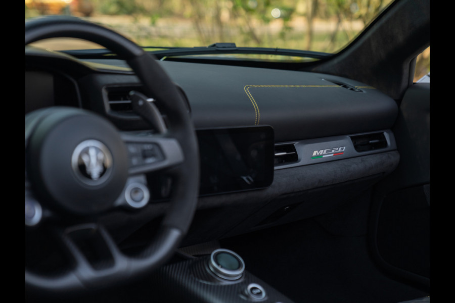 Maserati MC20 Cielo 3.0 V6 | Lift | Keramisch | Alcantara interieur | ADAS | Sonus Faber | E-LSD