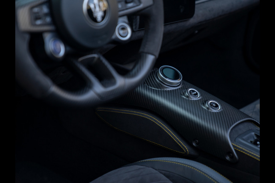 Maserati MC20 Cielo 3.0 V6 | Lift | Keramisch | Alcantara interieur | ADAS | Sonus Faber | E-LSD