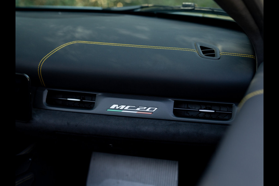 Maserati MC20 Cielo 3.0 V6 | Lift | Keramisch | Alcantara interieur | ADAS | Sonus Faber | E-LSD