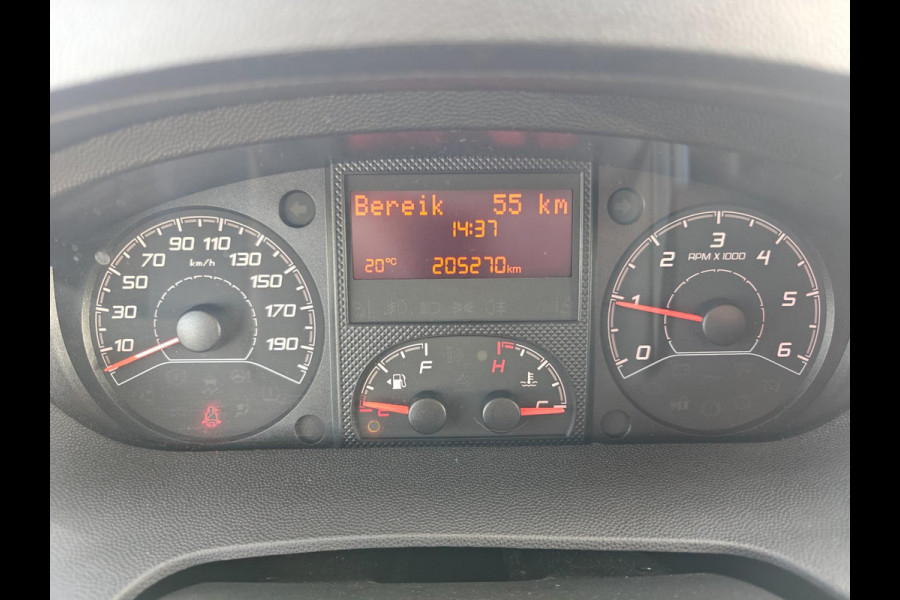Peugeot Boxer 330 2.2 BlueHDi 120 L2H1 Premium 1e eig. Airco , camara , cruise , Apk mei 2026 , pacht bus!