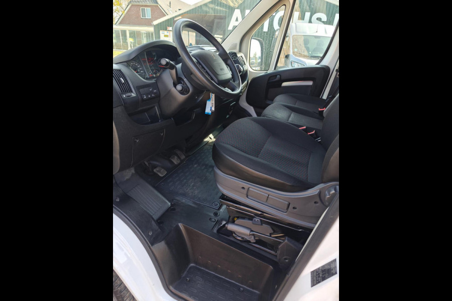 Peugeot Boxer 330 2.2 BlueHDi 120 L2H1 Premium 1e eig. Airco , camara , cruise , Apk mei 2026 , pacht bus!
