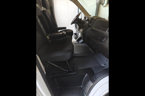 Peugeot Boxer 330 2.2 BlueHDi 120 L2H1 Premium 1e eig. Airco , camara , cruise , Apk mei 2026 , pacht bus!