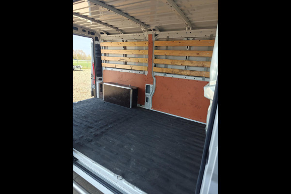 Peugeot Boxer 330 2.2 BlueHDi 120 L2H1 Premium 1e eig. Airco , camara , cruise , Apk mei 2026 , pacht bus!