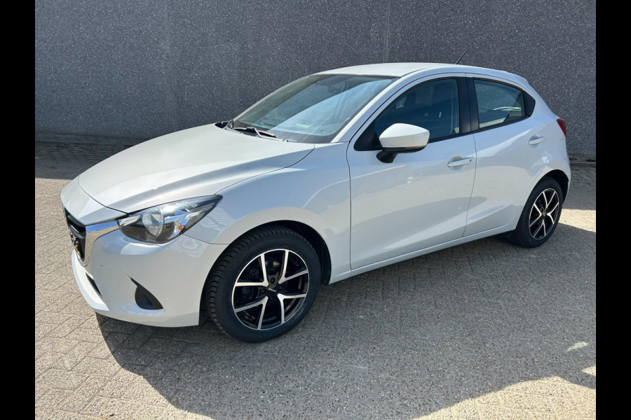 Mazda 2 1.5 Skyactiv-G S | BLUETOOTH | AUX/USB | STOELVERWARMING | CC | PDC | APK T/M 11-4-2027 | 1 JAAR BOVAG-GARANTIE | TOPSTAAT