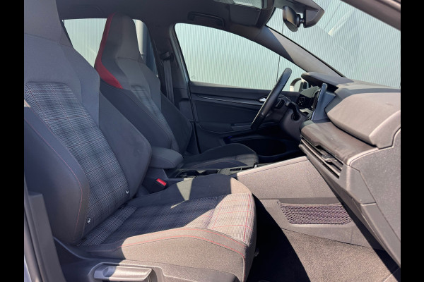 Volkswagen Golf 2.0 TSI GTI * AppleCarPlay * Camera * Harman Kardon *