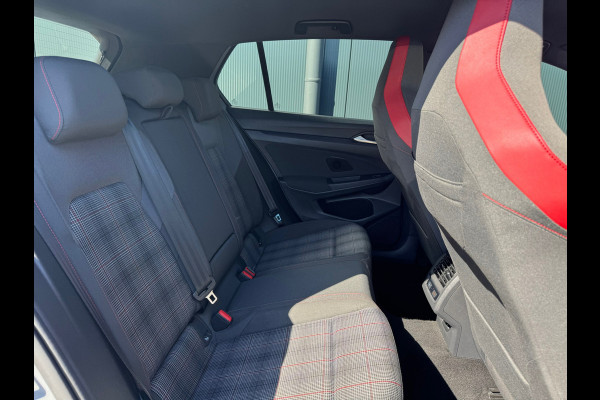 Volkswagen Golf 2.0 TSI GTI * AppleCarPlay * Camera * Harman Kardon *