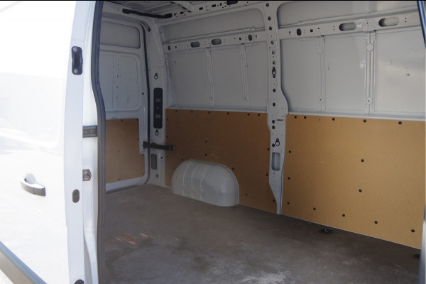 Renault Master T35 2.3 dCi 135PK L2H2 3-ZITS, TREKHAAK, STOELVERW. NAVI, CRUISE, AIRCO, APPLE CARPLAY
