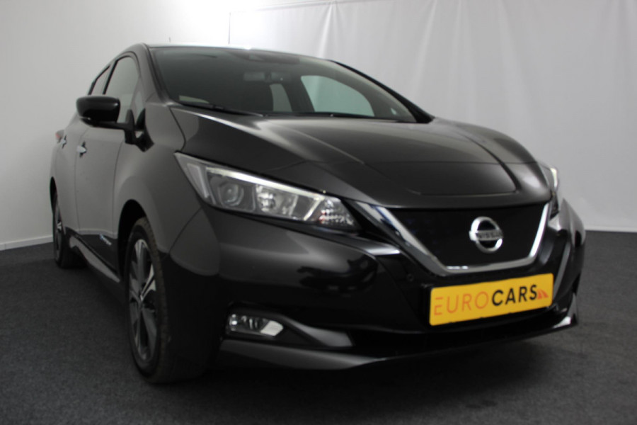 Nissan Leaf N-Connecta 40 kWh Navigatie Climate Control Camera Parkeer sensoren