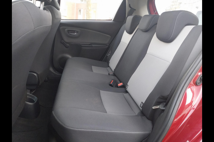 Toyota Yaris 1.5 Hybrid Active | Dealer onderhouden | Camera | Bluetooth | Climate Control |