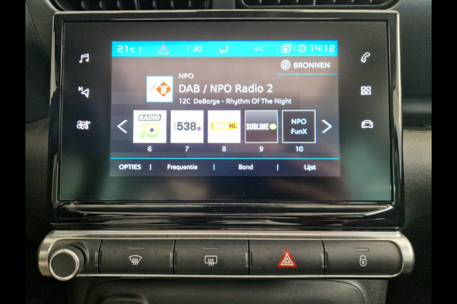 Citroën C3 Aircross 1.2 PureTech S&S Shine | Navigatie | Elektrisch Dakraam | Stoelverwarming | Focal HIFI | Draadloze telefoonlader
