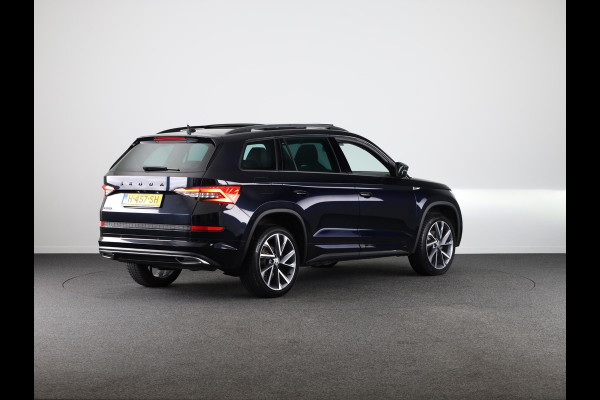 Škoda Kodiaq 1.5 TSI Sportline Business 150 pk Automaat (DSG) | Navigatie | Panoramadak | Parkeersensoren | Achteruitrijcamera | Adaptieve cruise control | Stoelverwarming | Canton audio |