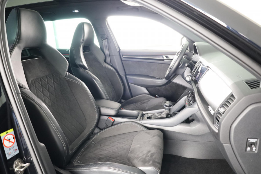 Škoda Kodiaq 1.5 TSI Sportline Business 150 pk Automaat (DSG) | Navigatie | Panoramadak | Parkeersensoren | Achteruitrijcamera | Adaptieve cruise control | Stoelverwarming | Canton audio |