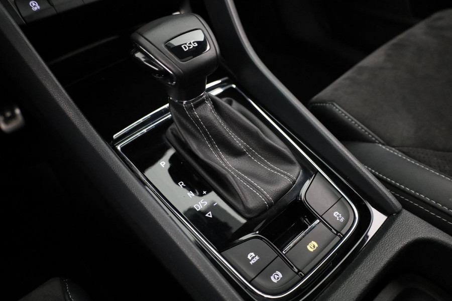 Škoda Kodiaq 1.5 TSI Sportline Business 150 pk Automaat (DSG) | Navigatie | Panoramadak | Parkeersensoren | Achteruitrijcamera | Adaptieve cruise control | Stoelverwarming | Canton audio |