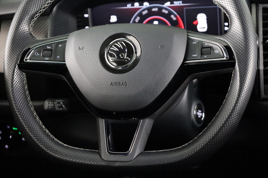 Škoda Kodiaq 1.5 TSI Sportline Business 150 pk Automaat (DSG) | Navigatie | Panoramadak | Parkeersensoren | Achteruitrijcamera | Adaptieve cruise control | Stoelverwarming | Canton audio |