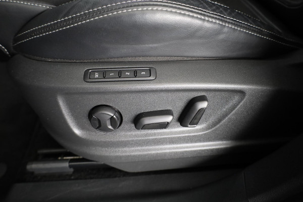 Škoda Kodiaq 1.5 TSI Sportline Business 150 pk Automaat (DSG) | Navigatie | Panoramadak | Parkeersensoren | Achteruitrijcamera | Adaptieve cruise control | Stoelverwarming | Canton audio |