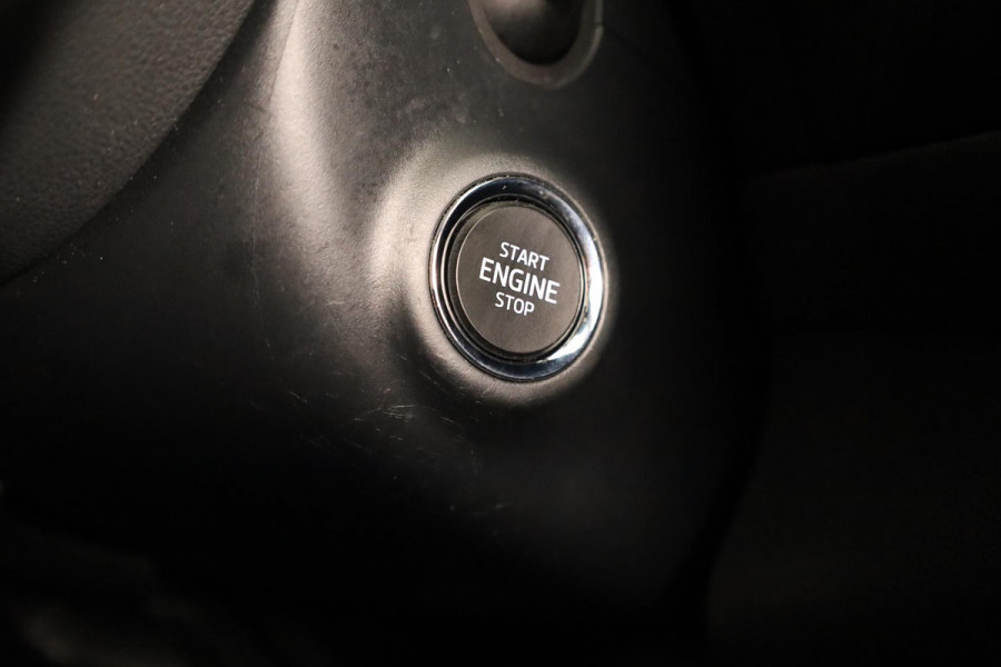 Škoda Kodiaq 1.5 TSI Sportline Business 150 pk Automaat (DSG) | Navigatie | Panoramadak | Parkeersensoren | Achteruitrijcamera | Adaptieve cruise control | Stoelverwarming | Canton audio |