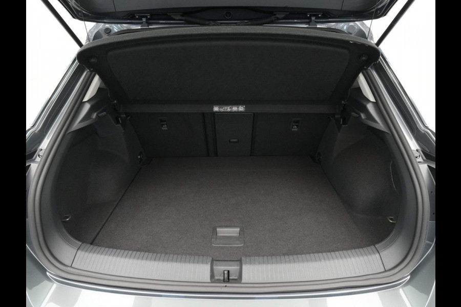 Volkswagen T-Roc 1.5 TSI 150pk Style Panorama Trekhaak Virtual Cockpit Led 343