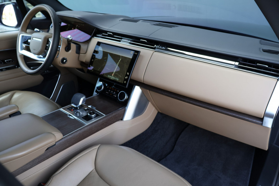 Land Rover Range Rover P530 4.4 V8 Autobiography | BTW AUTO | MERIDIAN REFERENCE AUDIO | 23" | ACHTERASBESTURING | CARPLAY | STOELKOELING/VERWARMING V+ HEAD-UP | LASER-LED KOPLAMPEN | ETC