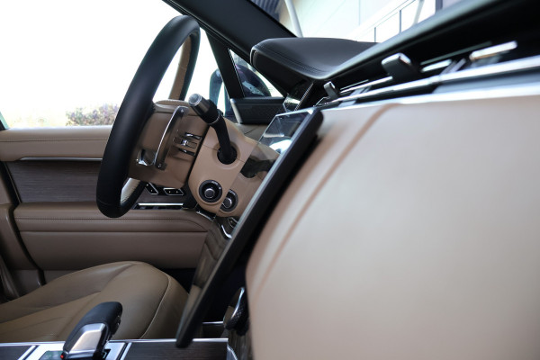 Land Rover Range Rover P530 4.4 V8 Autobiography | BTW AUTO | MERIDIAN REFERENCE AUDIO | 23" | ACHTERASBESTURING | CARPLAY | STOELKOELING/VERWARMING V+ HEAD-UP | LASER-LED KOPLAMPEN | ETC