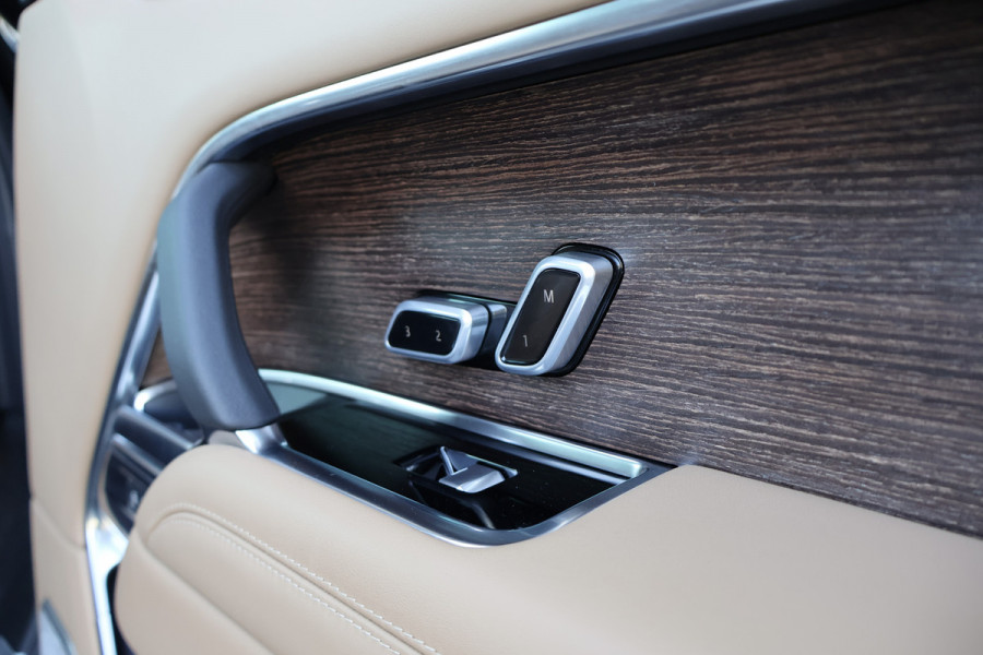 Land Rover Range Rover P530 4.4 V8 Autobiography | BTW AUTO | MERIDIAN REFERENCE AUDIO | 23" | ACHTERASBESTURING | CARPLAY | STOELKOELING/VERWARMING V+ HEAD-UP | LASER-LED KOPLAMPEN | ETC