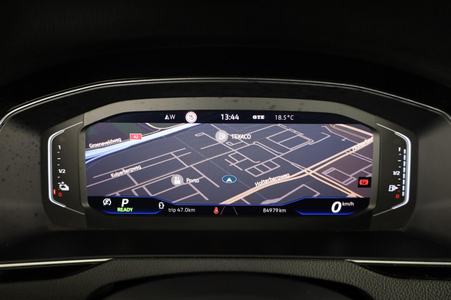 Volkswagen Passat Variant 1.4 TSI PHEV GTE Business 218 pk Automaat (DSG) | Navigatie | Panoramadak | Parkeersensoren (Park assist) | Achteruitrijcamera | Adaptieve cruise control | Stoelverwarming |