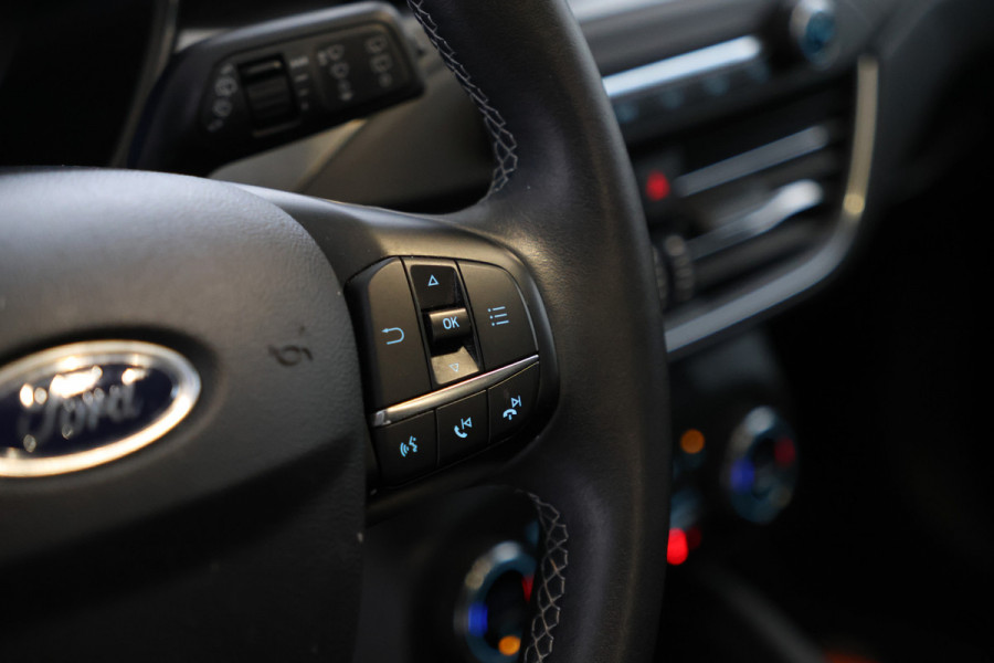 Ford FOCUS Wagon 1.5 EcoBlue Titanium X Business Automaat, Nieuwe db set , Apple Carplay, Parkeersensoren