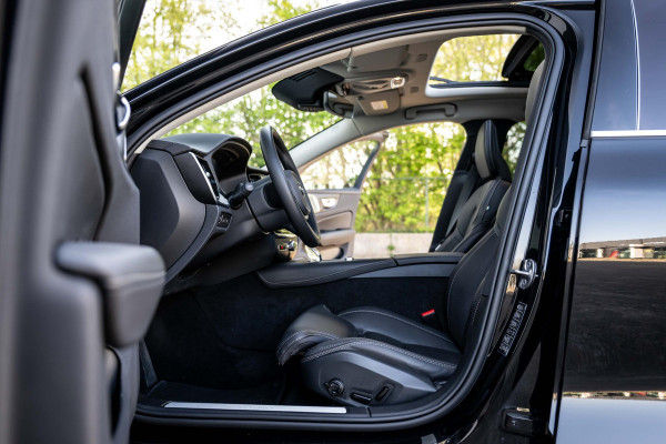Volvo V60 2.0 T6 Recharge AWD Inscription B&W Nappa
