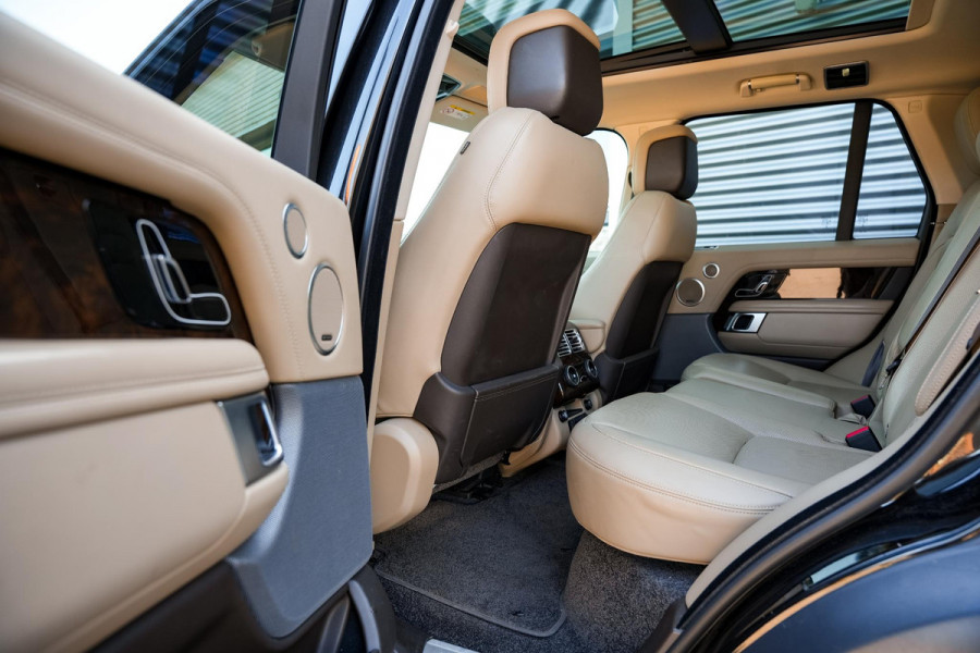 Land Rover Range Rover 2.0 P400e Vogue Panoramadak Keyless Stoelvent. Meridian 360 Camera