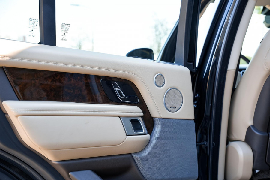 Land Rover Range Rover 2.0 P400e Vogue Panoramadak Keyless Stoelvent. Meridian 360 Camera